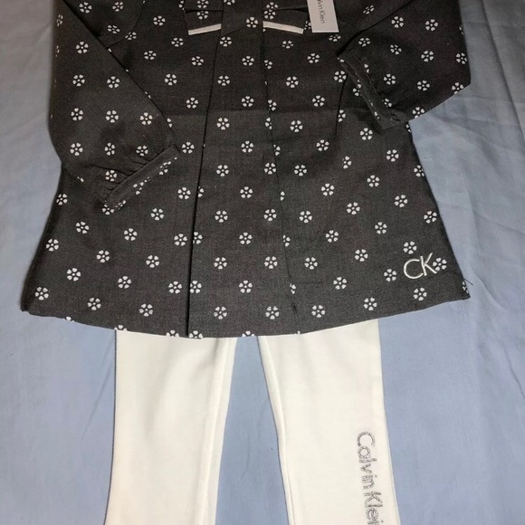 Toddler girls 18m Calvin Klein outfit NWT - Picture 2 of 5